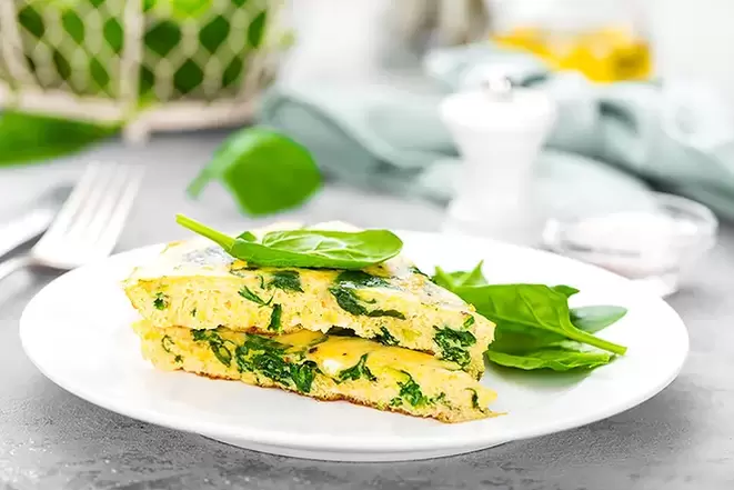 omelet with herbs on a carbohydrate-free diet